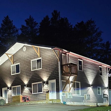 Fair Isle Motel & The Nest Whycocomagh Exterior foto